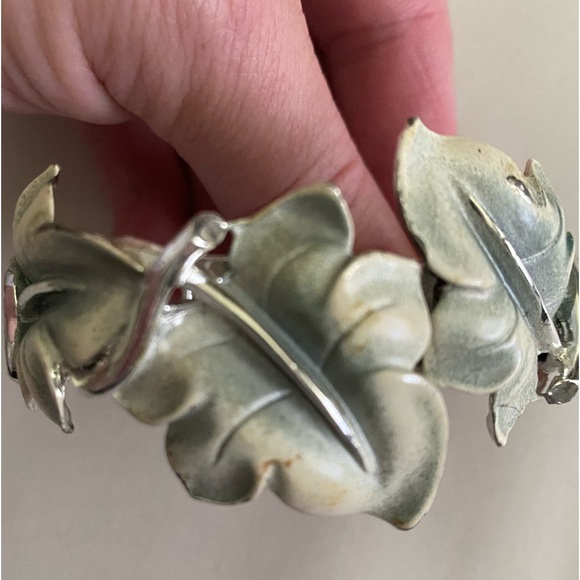 Artisan Leaf Cuff Bracelet Vintage - Picture 4 of 6